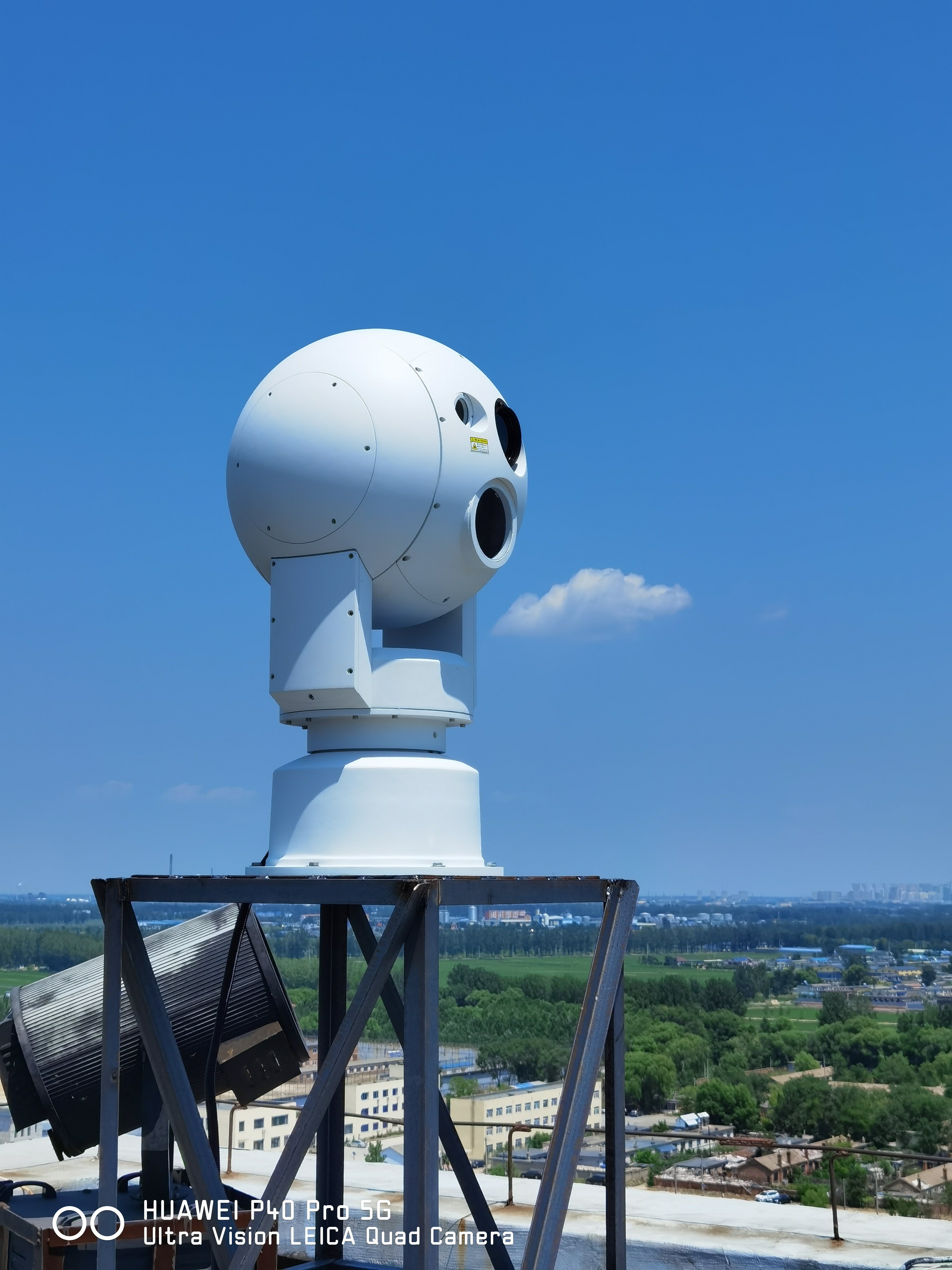 Telephoto surveillance camera, border security monitoring system at border ports