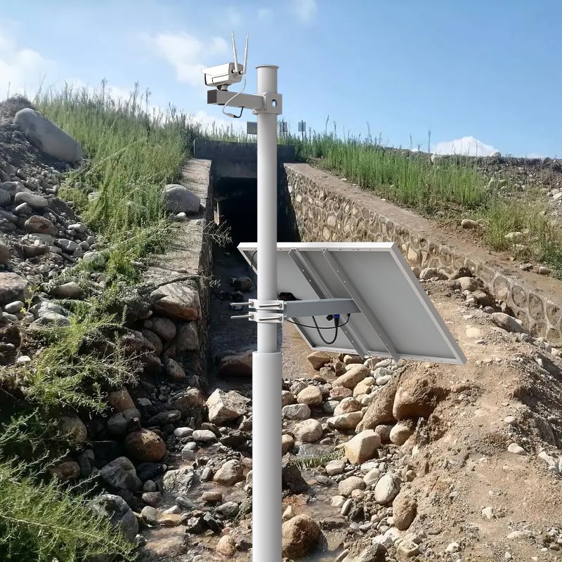 solar power station 12v dc output with 100w panel 60ah lithium for cctv camera weather station
