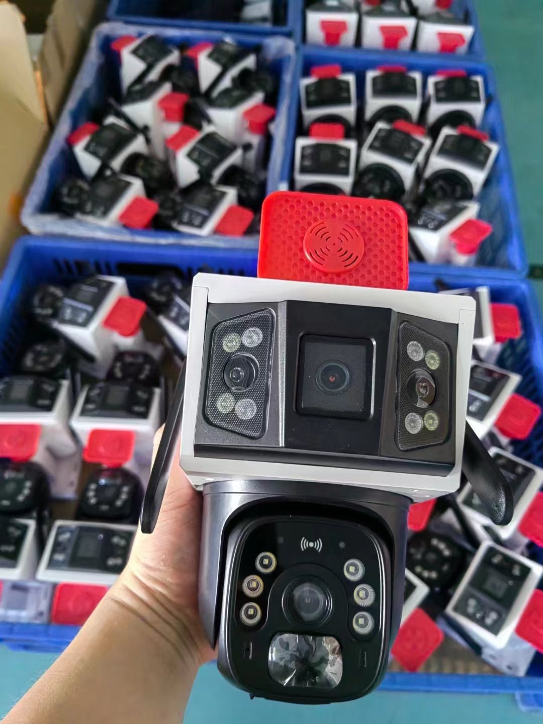 Solar Power System of CCTV camera with battery Security camera 4G wifi network all in one connect mobile app monitoring
