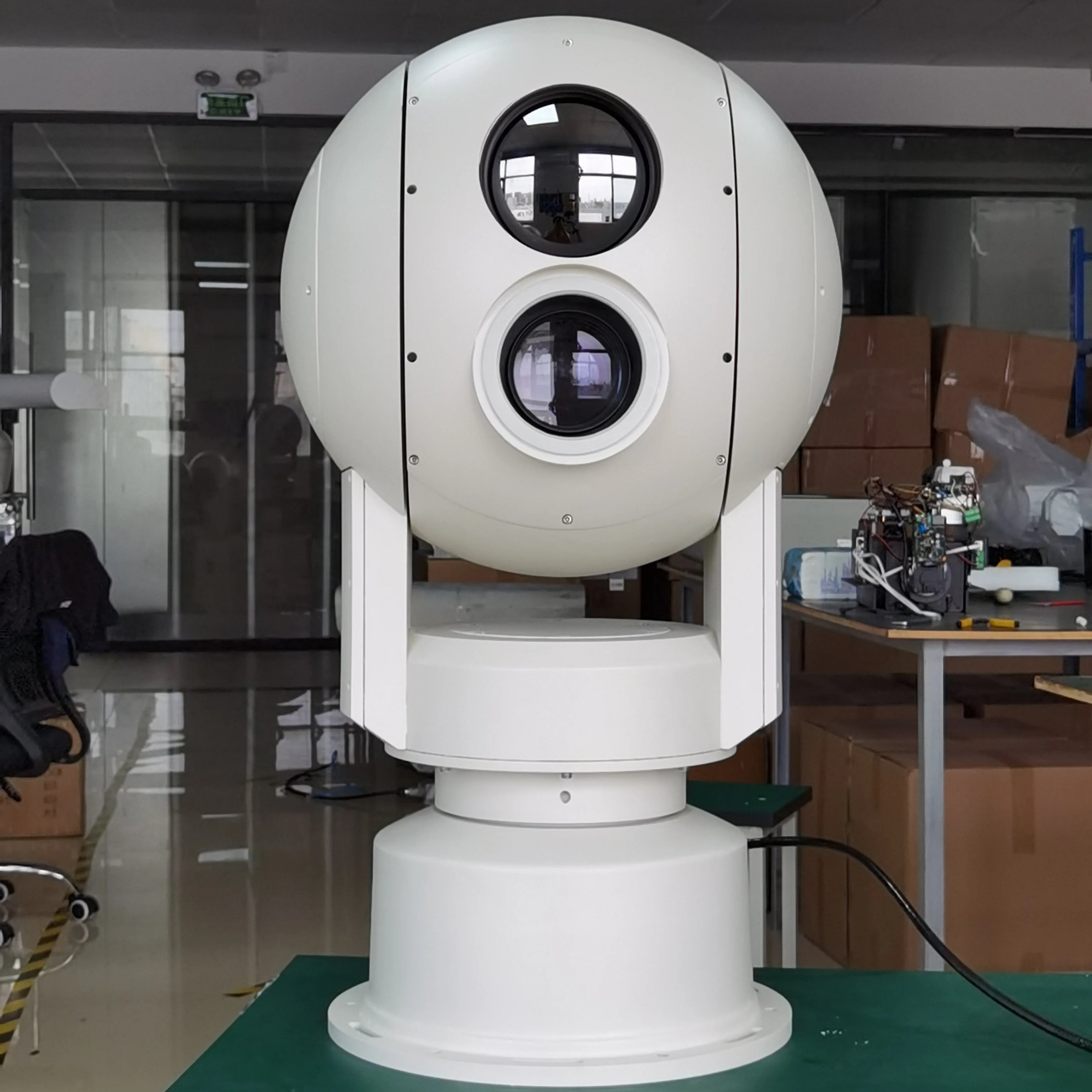 Frontier long-distance fog through day and night uninterrupted monitoring system