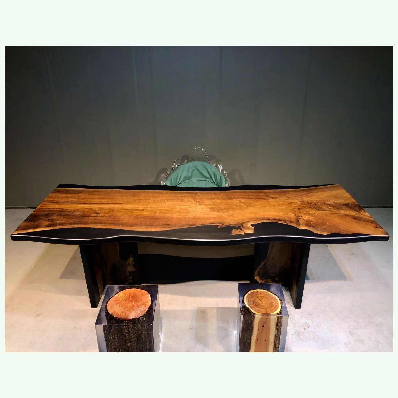 Trial Order 1 Piece Solid Furniture Luxury Decoration Gold Camphor Transparent River Epoxy Resin Dining Table