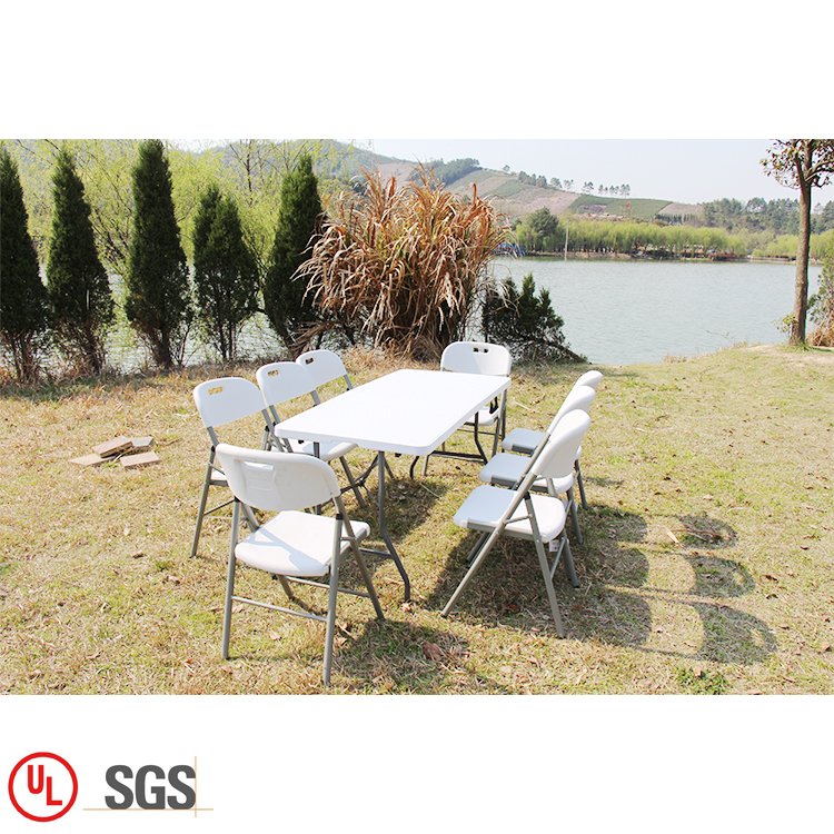 Factory direct outdoor folding dining table hotel plastic white folding table for banquet