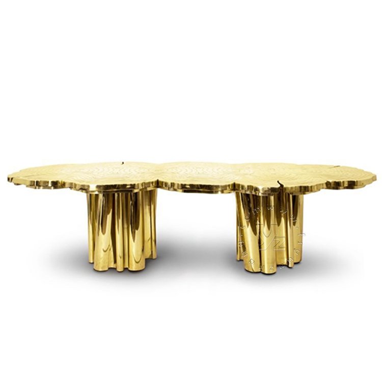 Modern Luxuriously Designed Tree- trunk Shaped Gold Metal Dining Table for Hotels Weddings and Villas