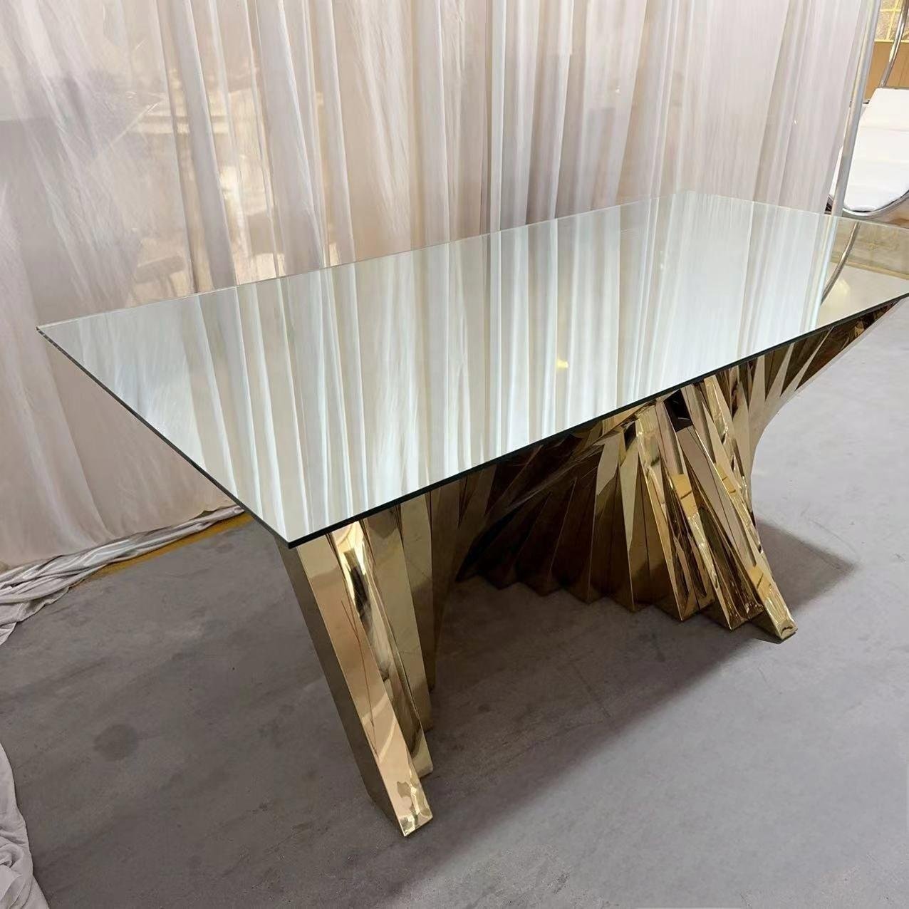 Luxury Event Glass Top Wedding Table Gold Stainless Steel Base Dining Table For Hotel Wedding Event