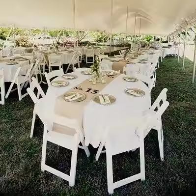 Wholesale round hotel chairs and tables for events party coffee foldable table set 4 chairs wedding wooden dining banquet table