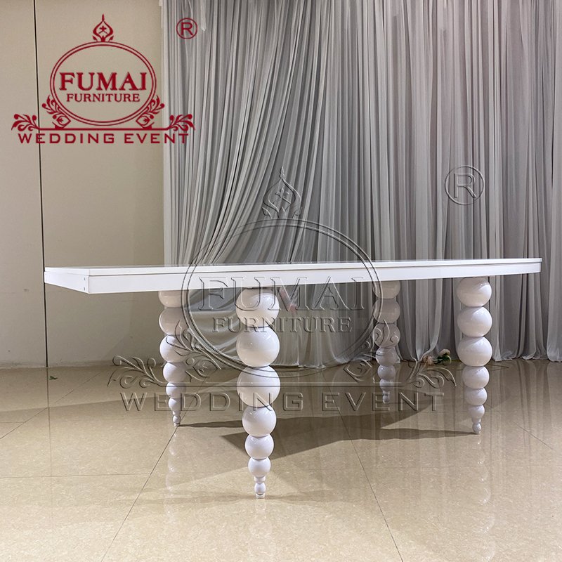 Oval Shape Ball Leg Luxury Event Banquet Hotel Dinning Stainless Steel Legs White Mdf Top Couple Table Wedding
