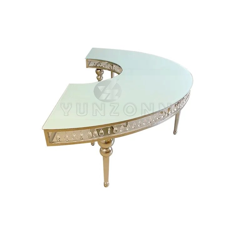 Luxury Gold Half-Moon Clear Crystal Cake Table Modern Banquet Furniture for Weddings Dining Hotels and Outdoor Use