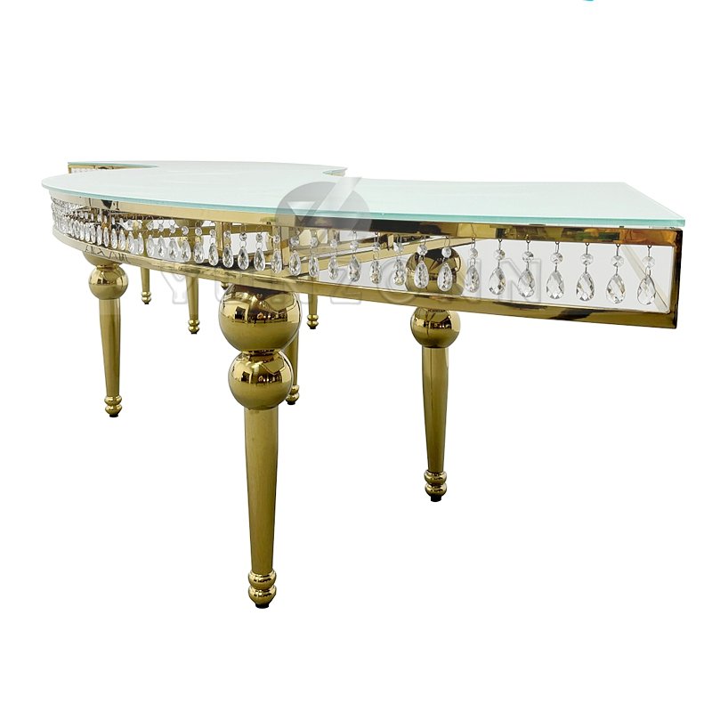 Luxury Gold Half-Moon Clear Crystal Cake Table Modern Banquet Furniture for Weddings Dining Hotels and Outdoor Use