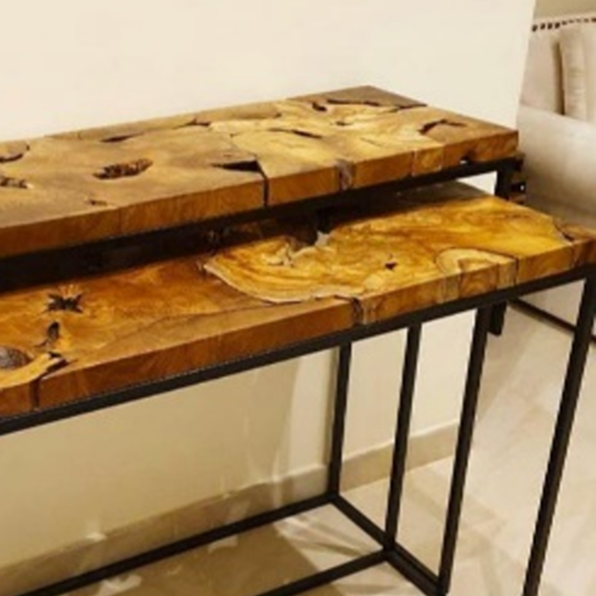 Two-Tiered Modern Design Wood Console Table Best Quality Outdoor Furniture from Indonesia for Hotel Hall or Living Room Use