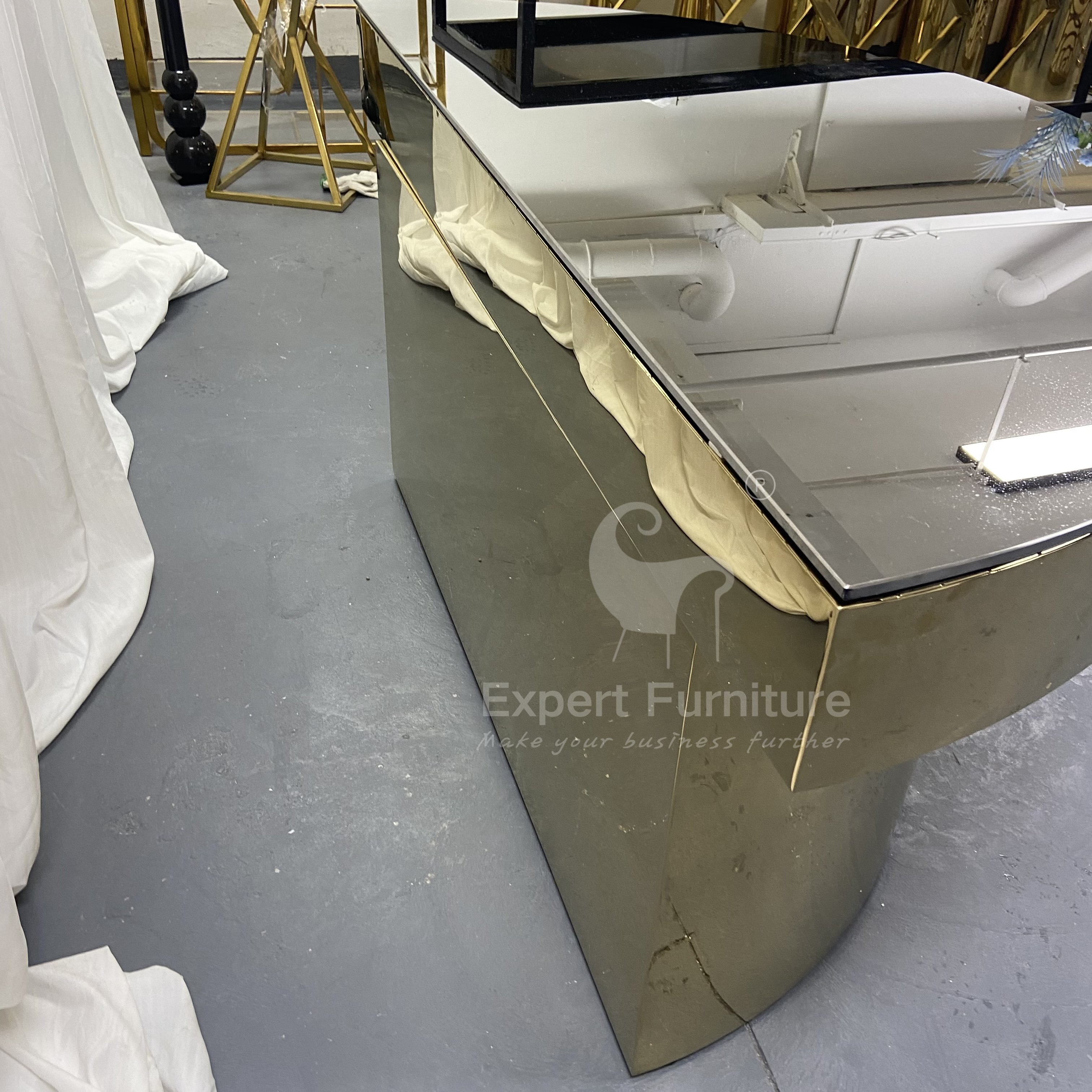 Wedding events decorative golden stainless steel half moon table
