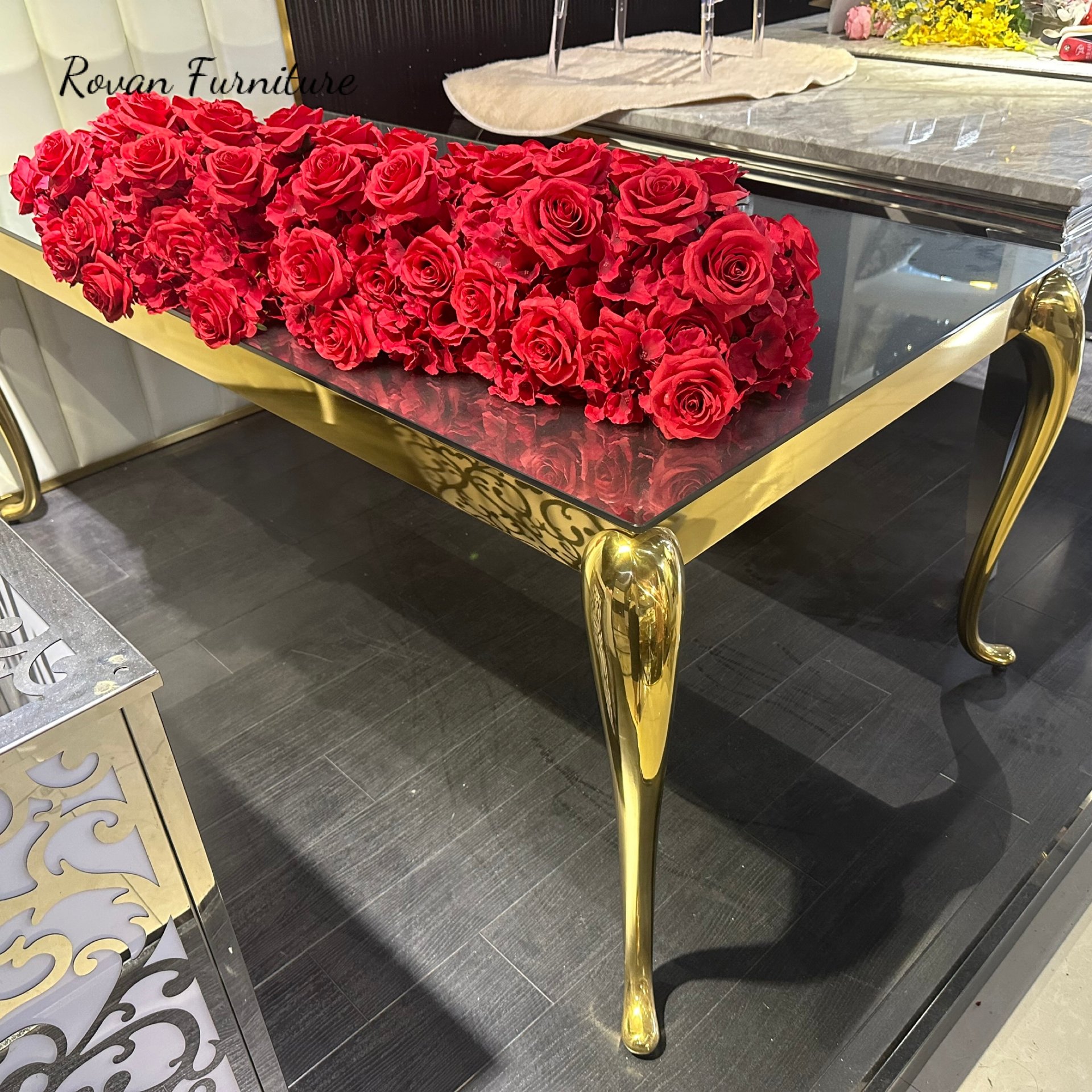 Rectangle banquet dinner table gold stainless steel base mirror black glass top dining table for wedding event