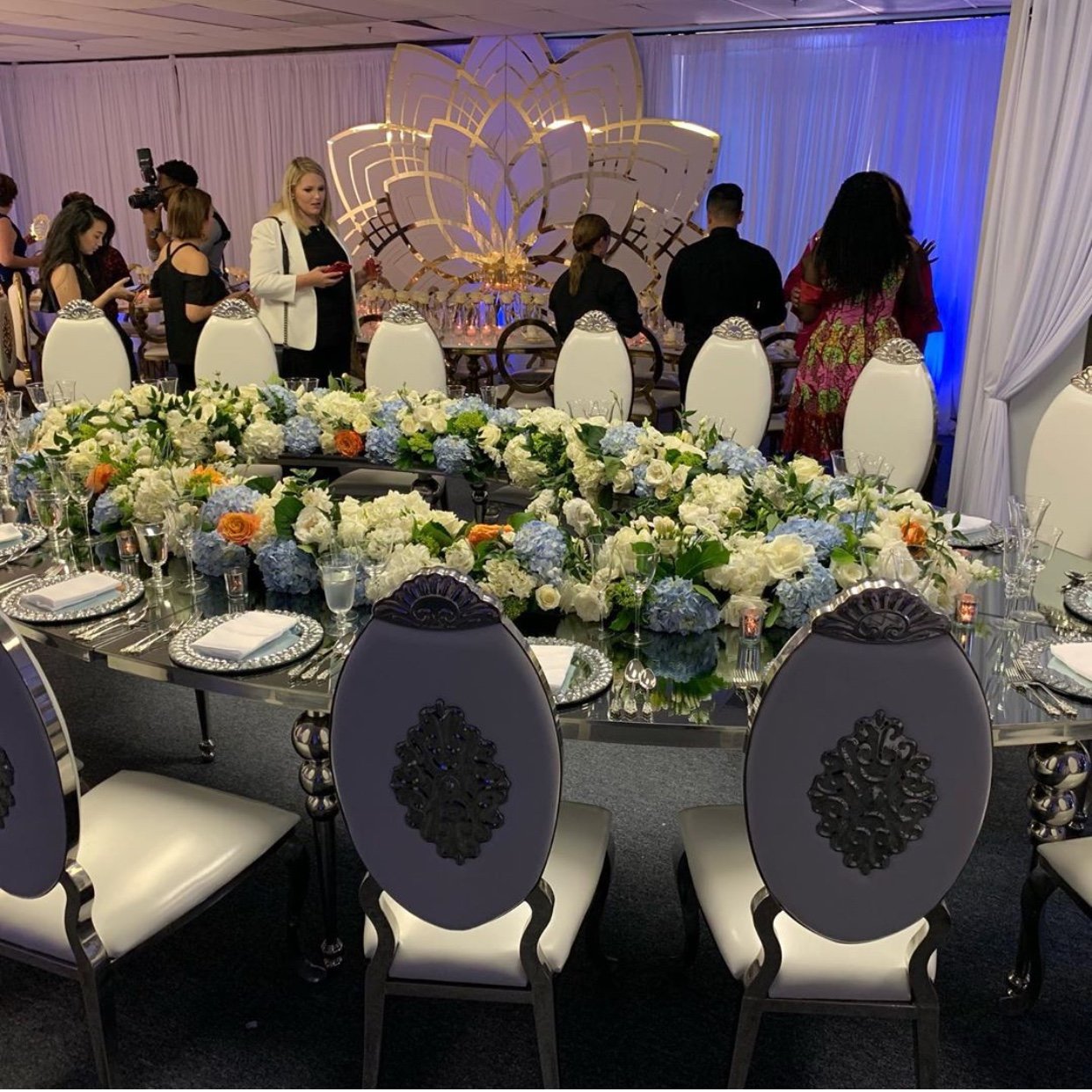 2025 Wedding Party Oval Shape Banquet table Event Luxury Design Eye Wedding Table Glass Top