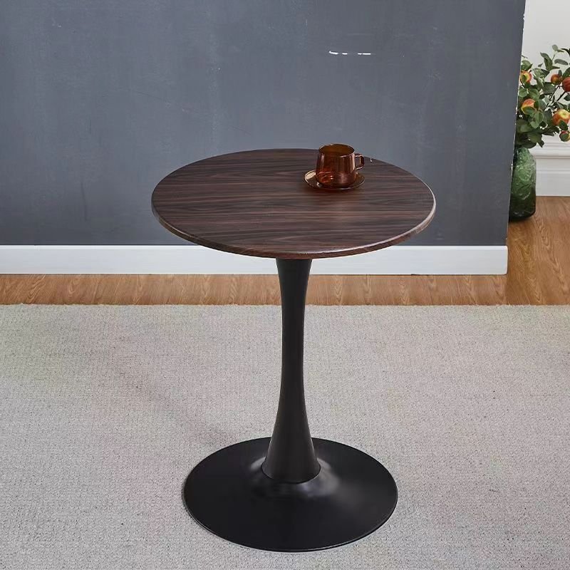 Simple and casual Nordic style milk tea coffee table balcony small round table
