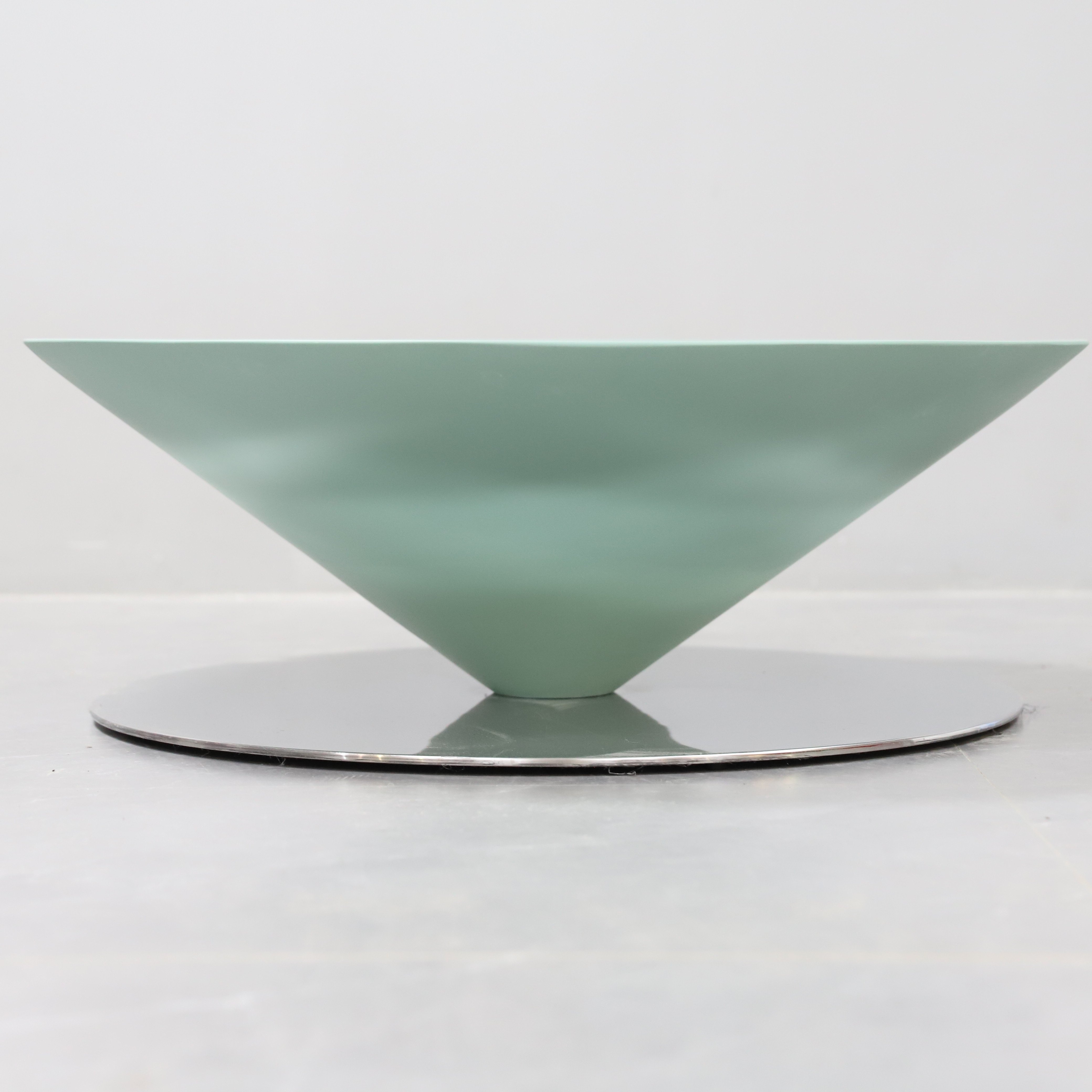 Modern Fiberglass Side Tables Round Coffee table