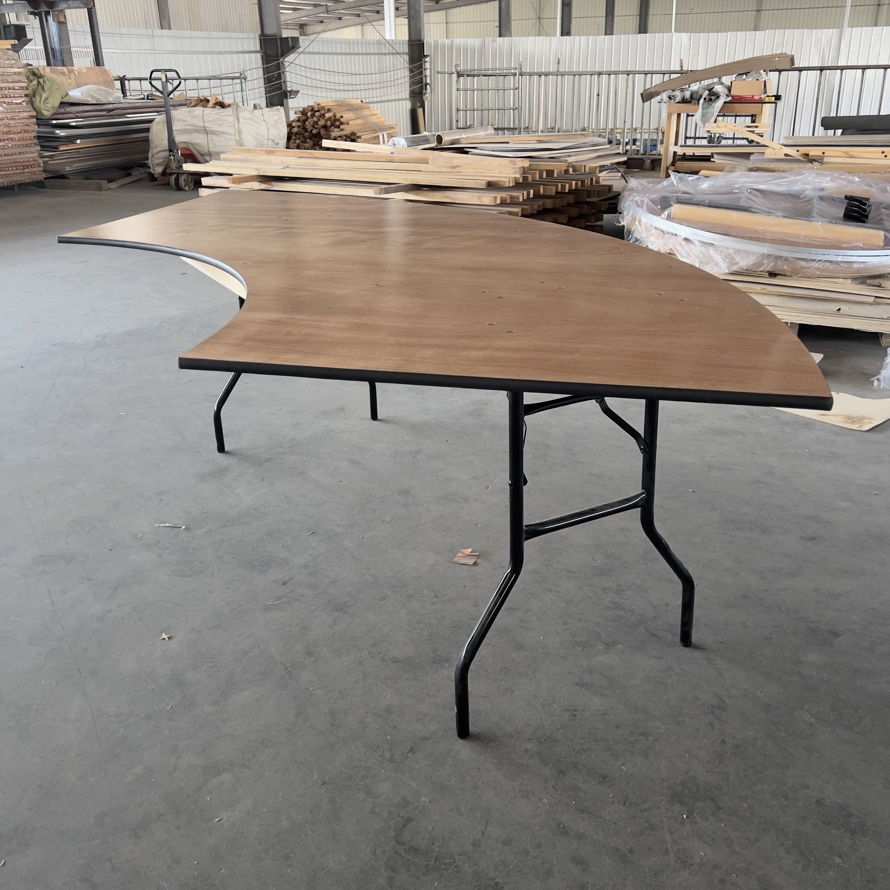 Wholesale Easy To Carry Wood Folding Arch Banquet Table For Wedding Events Party Kitchen For Rental