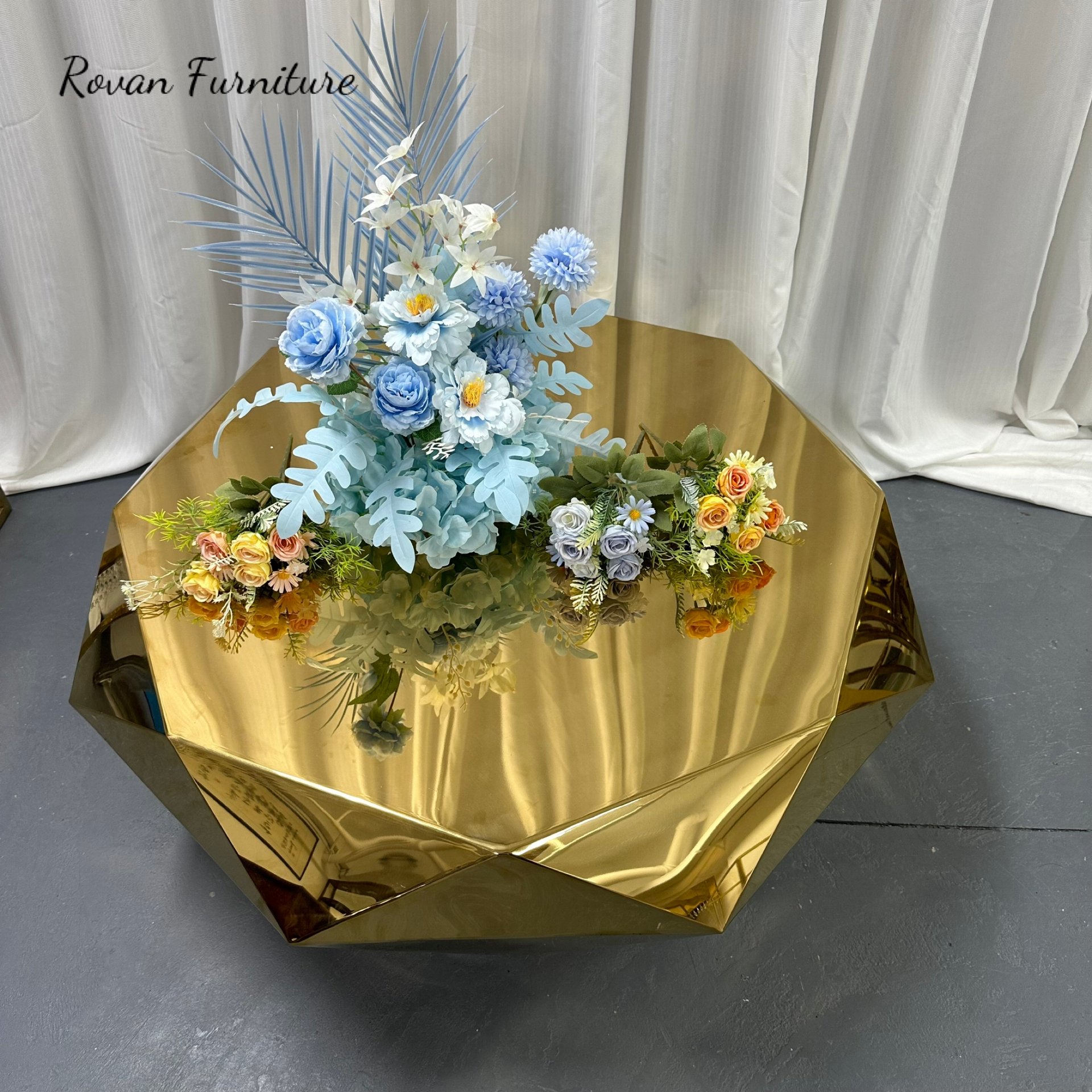 Latest design gold stainless steel wedding decoration table luxury coffee table for wedding used