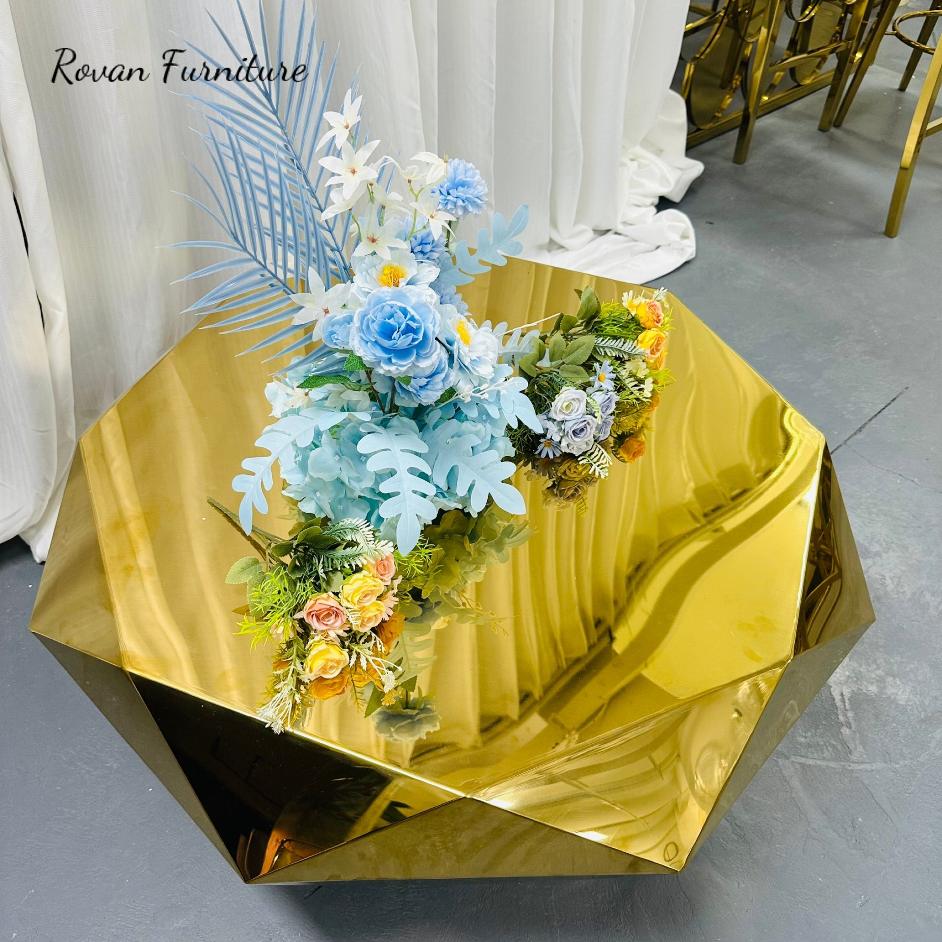Latest design gold stainless steel wedding decoration table luxury coffee table for wedding used