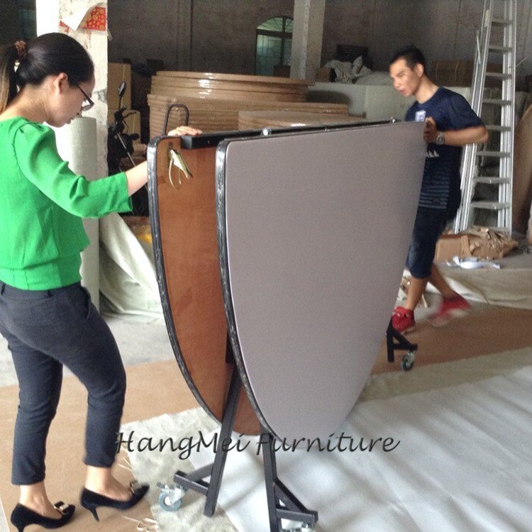 Folded PVC round banquet table with wheel for events