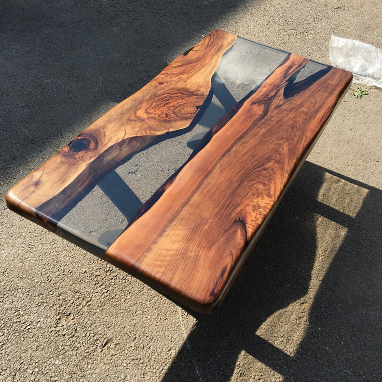 Table Wood Crystal Clear Epoxy Resin Hot Sale Beautiful Solid Dining Room Furniture Hotel