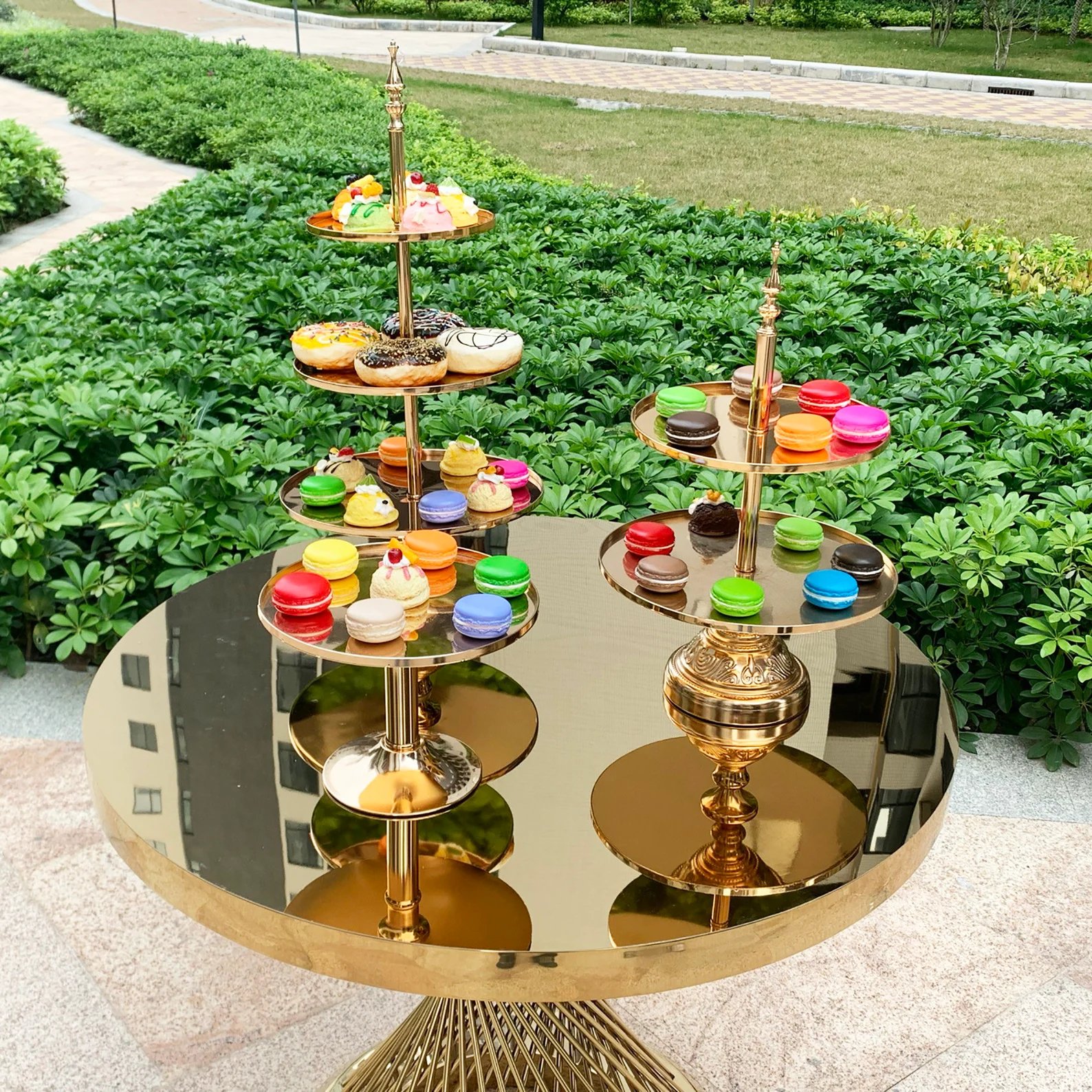 Royal Wedding round Tables with Mirror or Glass Top Stainless Steel MDF Material for Banquets & Events Hotel Furniture