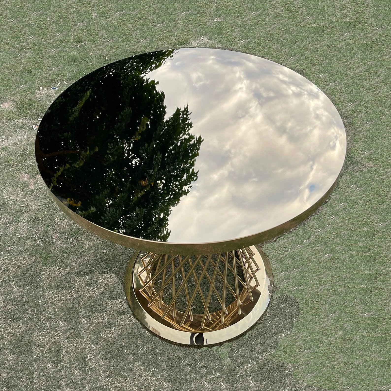 Royal Wedding round Tables with Mirror or Glass Top Stainless Steel MDF Material for Banquets & Events Hotel Furniture