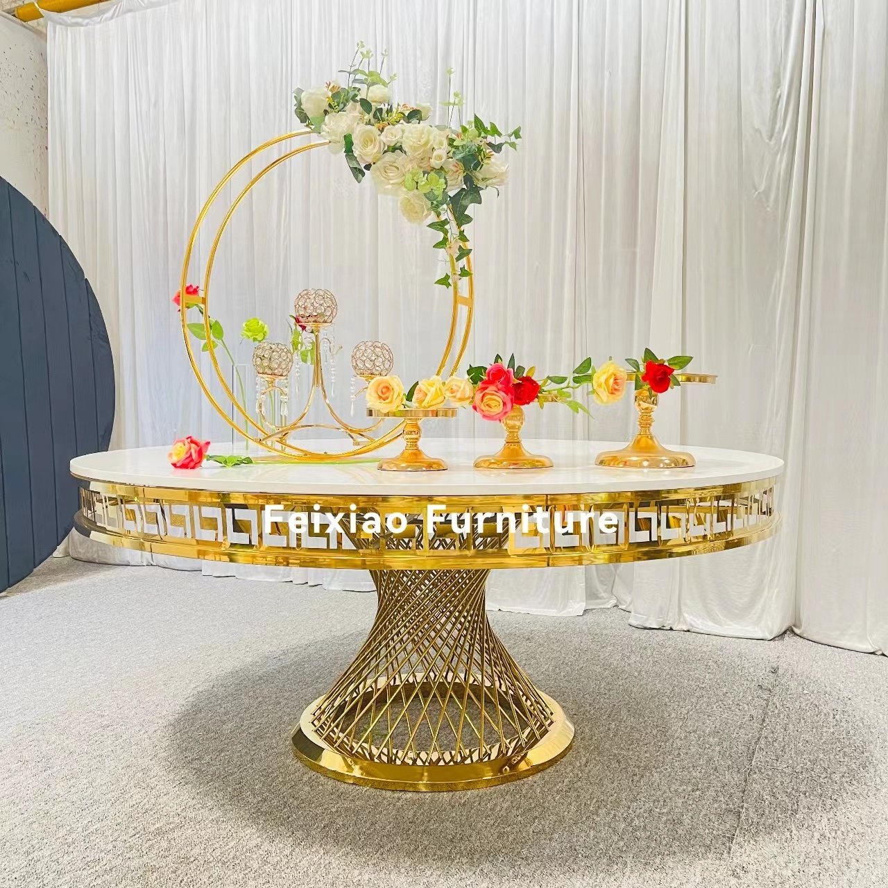 Modern wedding furniture gold stainless steel round dining tables set for event