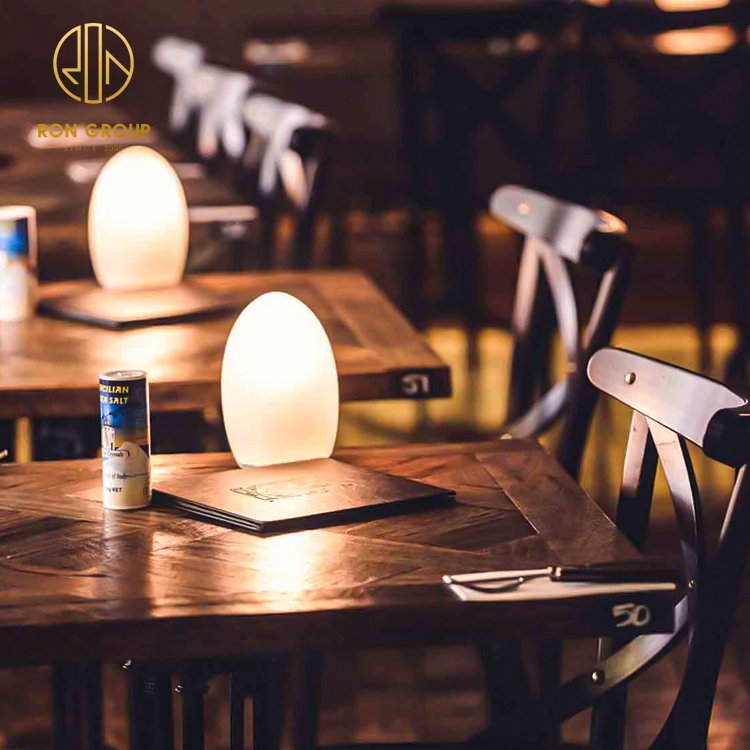 Wholesale Restaurant Cafe hotel table and chairs top Custom Design Square Round Solid Wooden hotel Table set seater