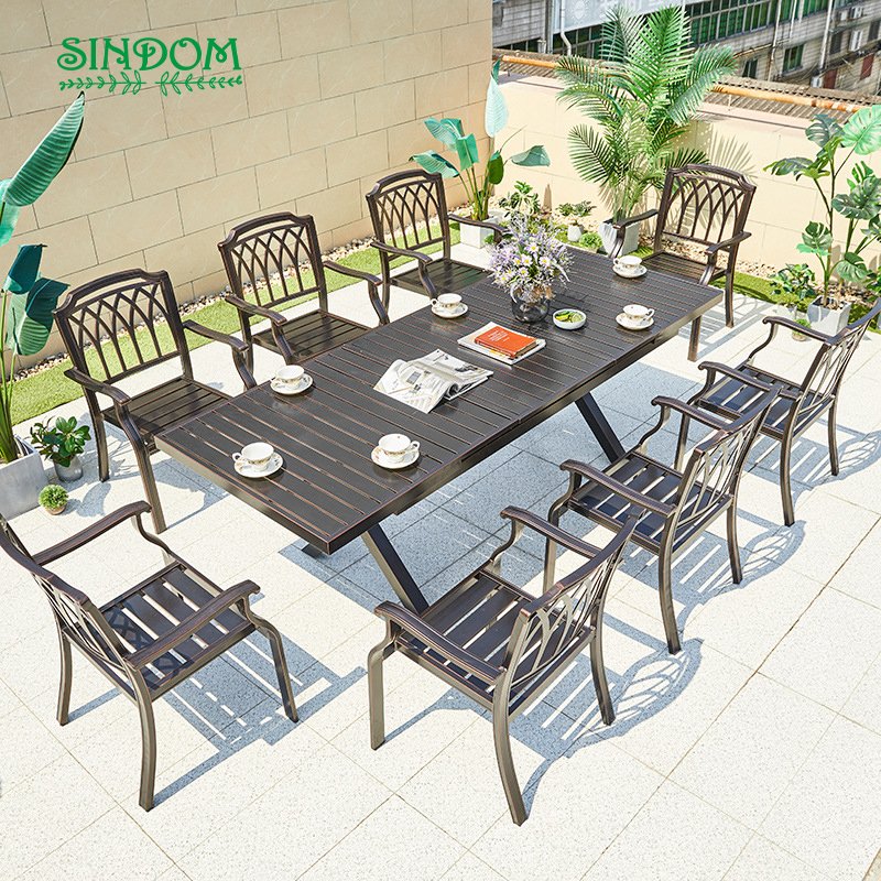 2024 Elegant Shape Cast Metal Aluminum Coffee Table and Chairs for Garden