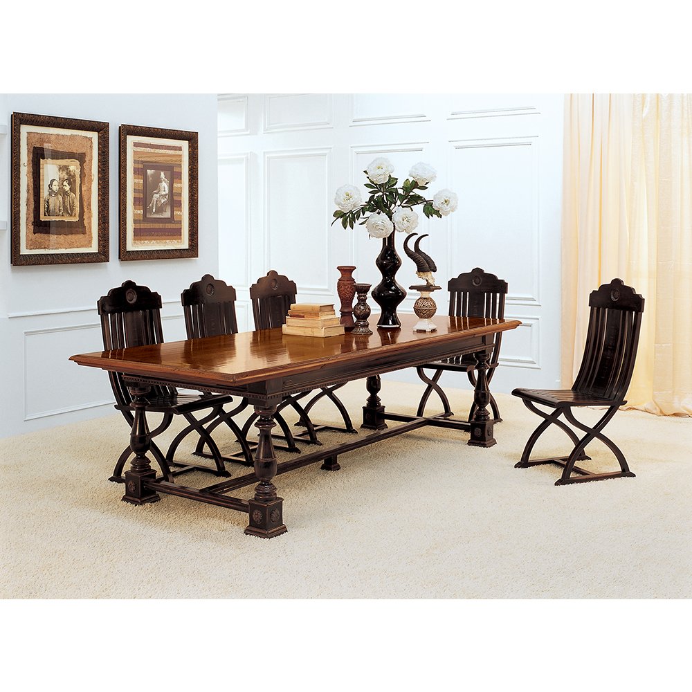 Dicomano: High quality luxury extendable walnut table inspired by 17th century Italian furnishing style tailormade