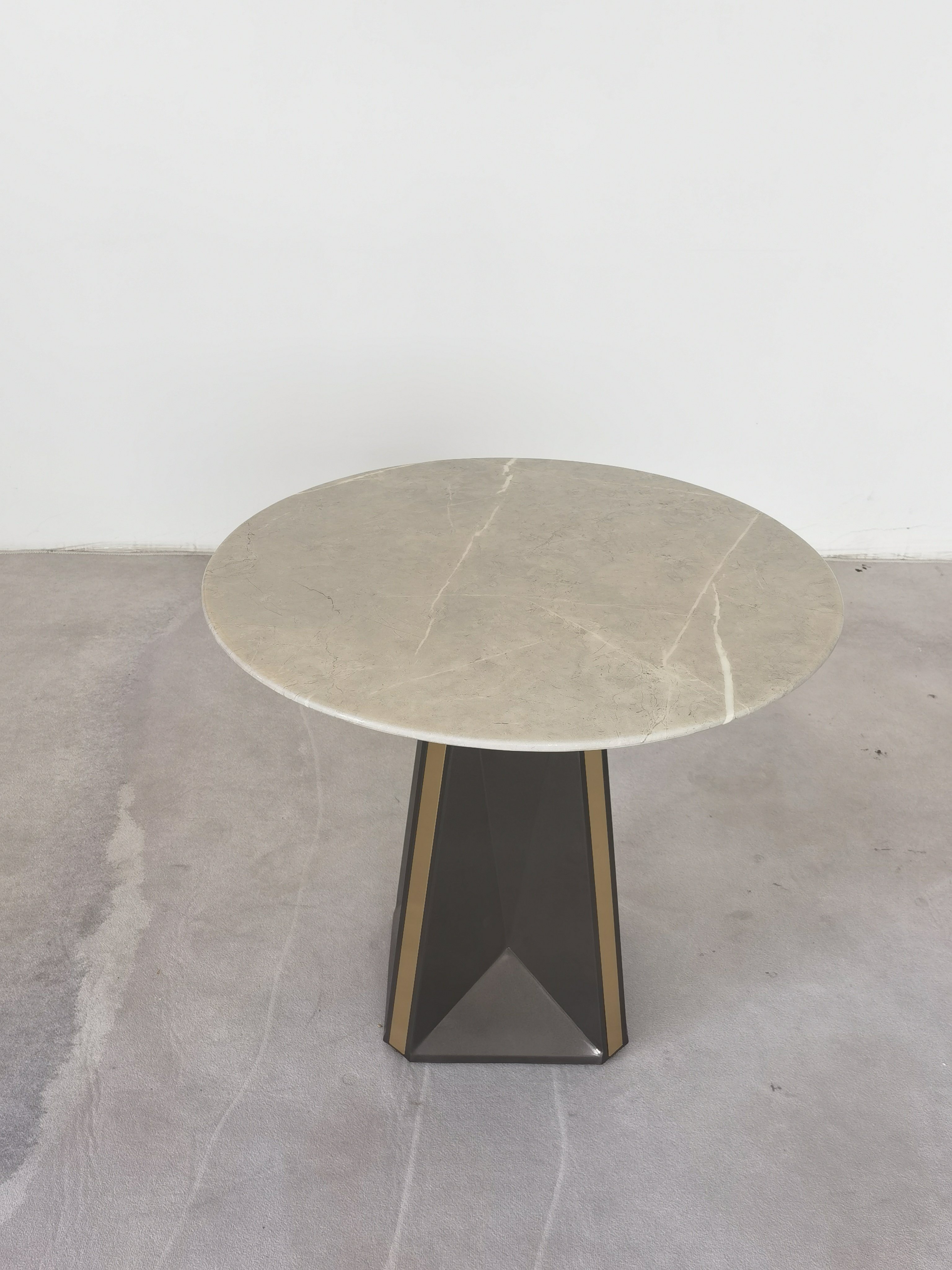Light luxury stainless steel glossy dining table with lining texture for dining room
