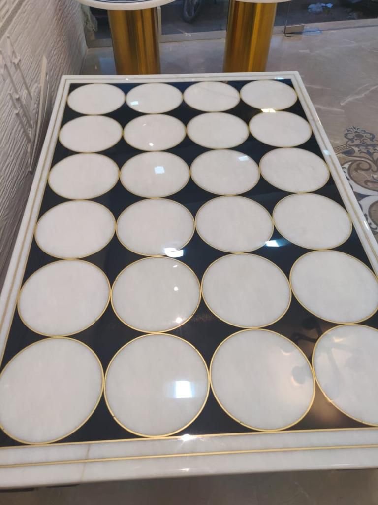 Wholesale of various sizes of tables and marble tea table dining table Restaurant Italian Gold Base Marble Dining Round Table