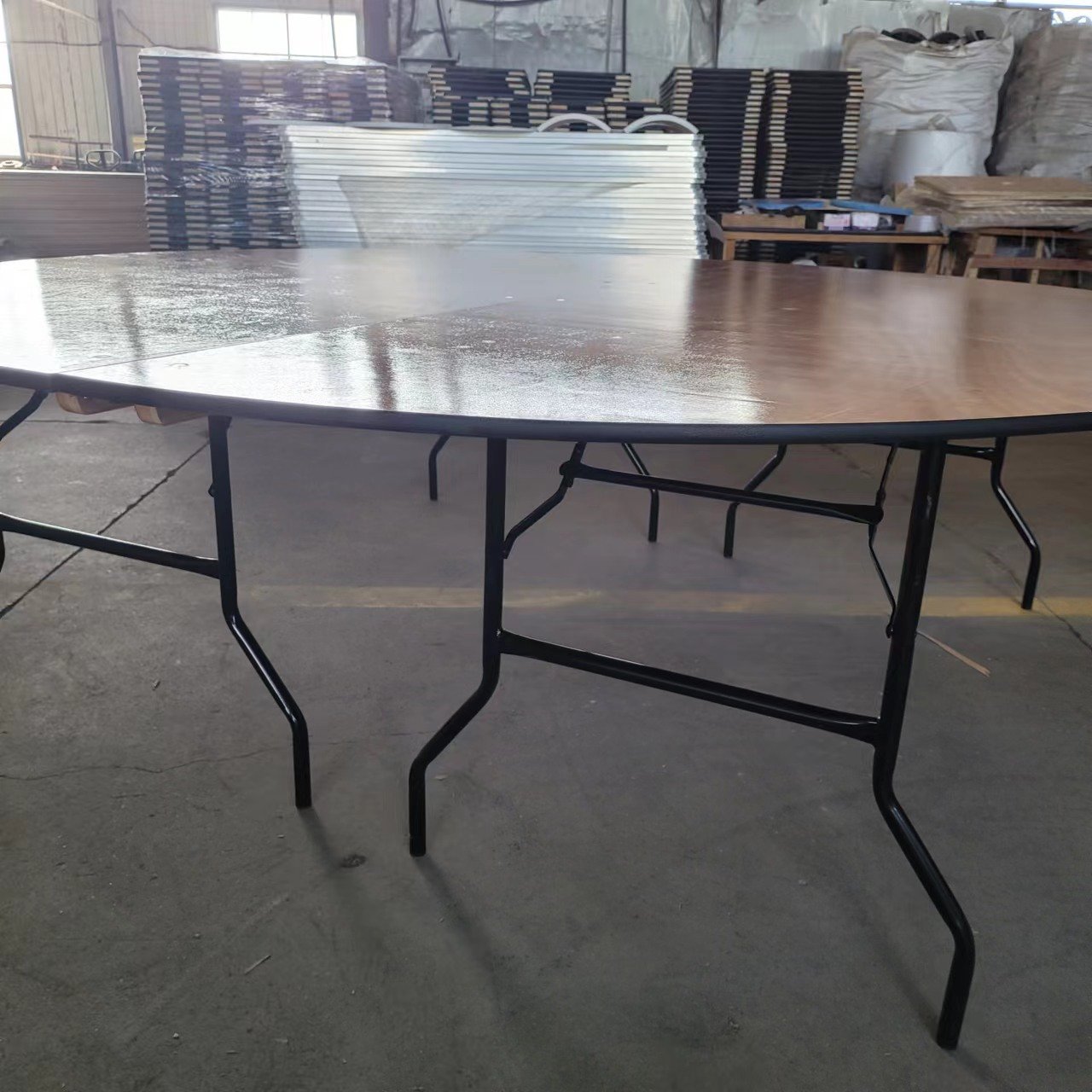Traditional Classic Plywood Half-Round PVC and Aluminum Side Wood Table For Restaurant And Wedding Event