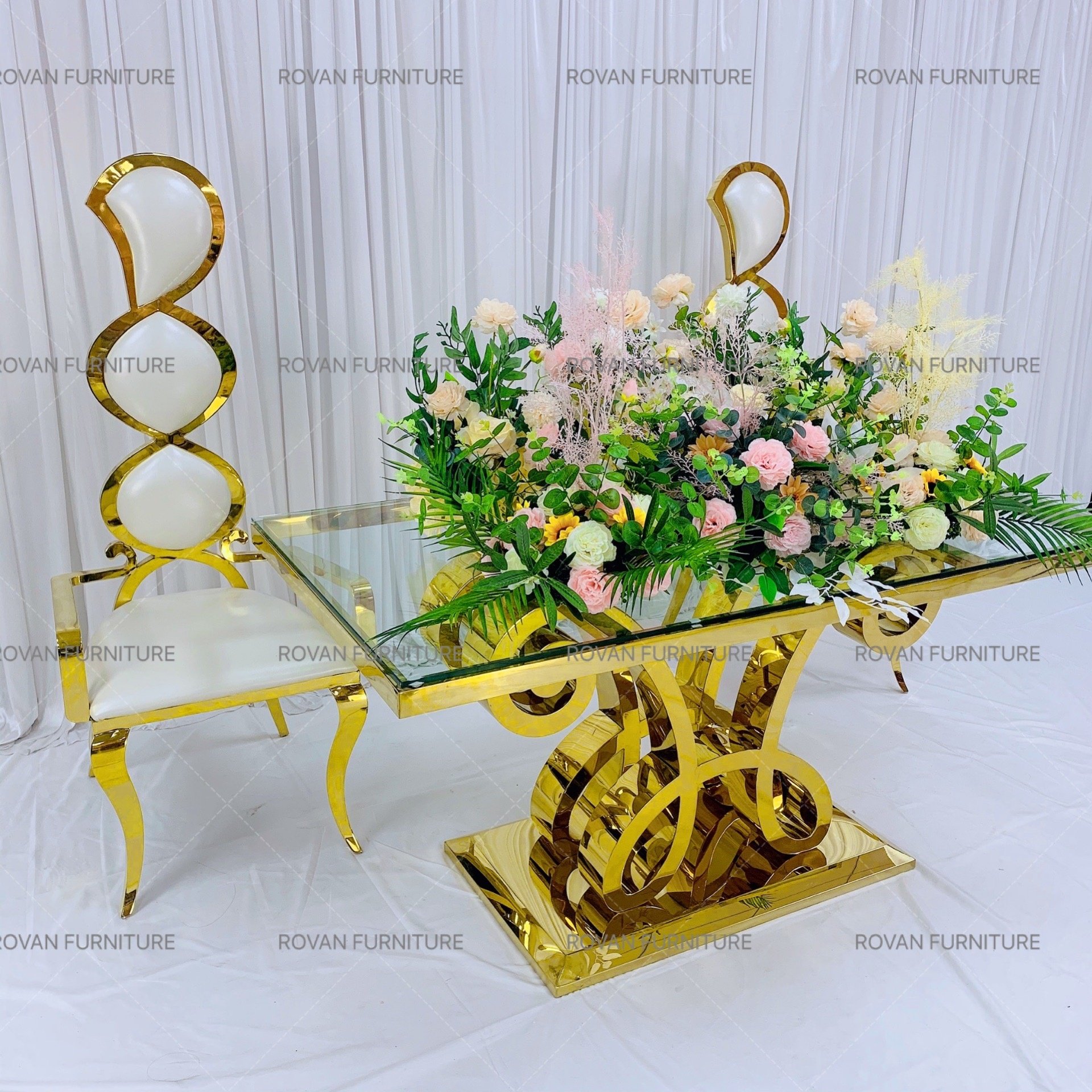 New design luxury rectangular glass top gold stainless steel wedding table for party used