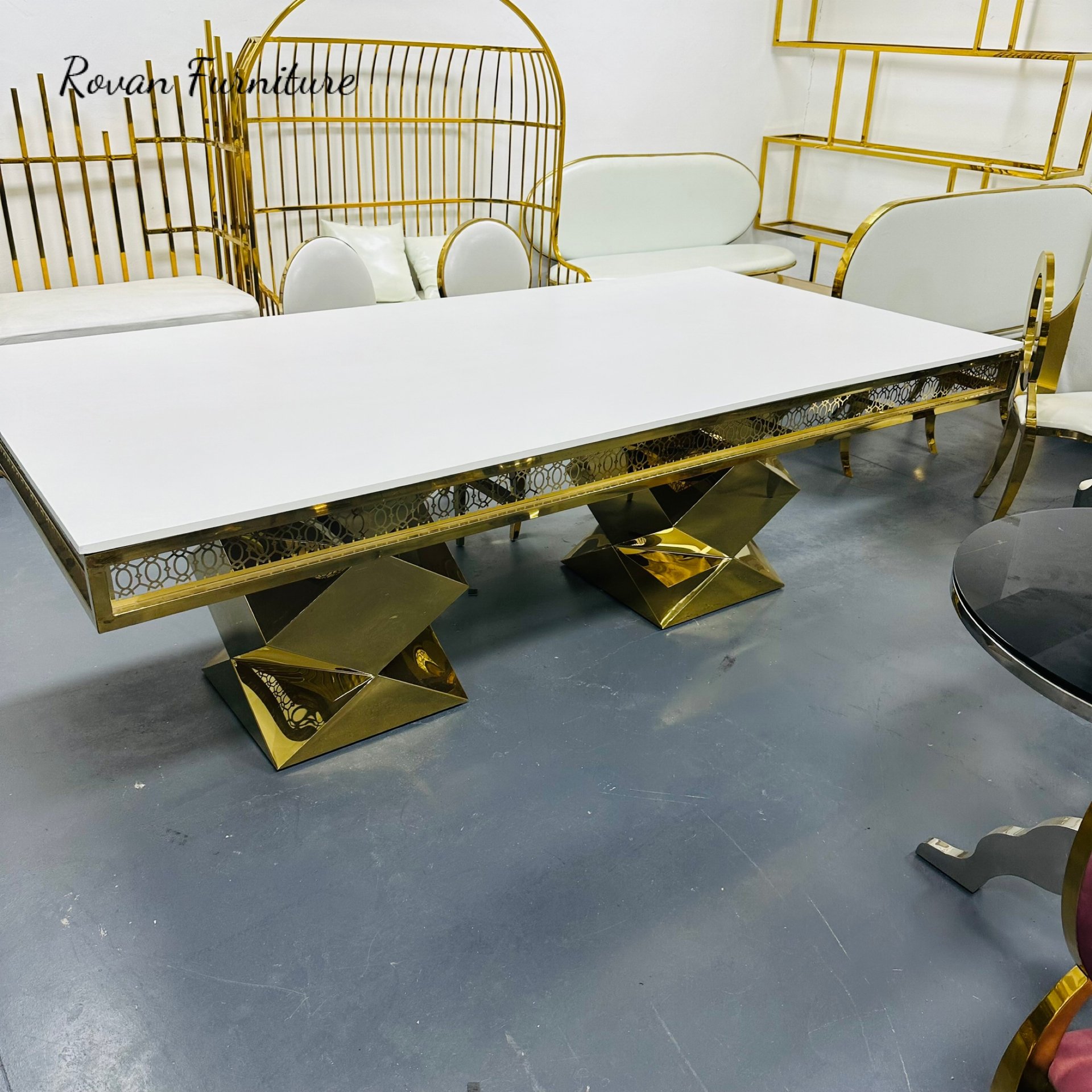 Luxury Events Party Furniture Gold Stainless Steel MDF Glass Top Wedding Table
