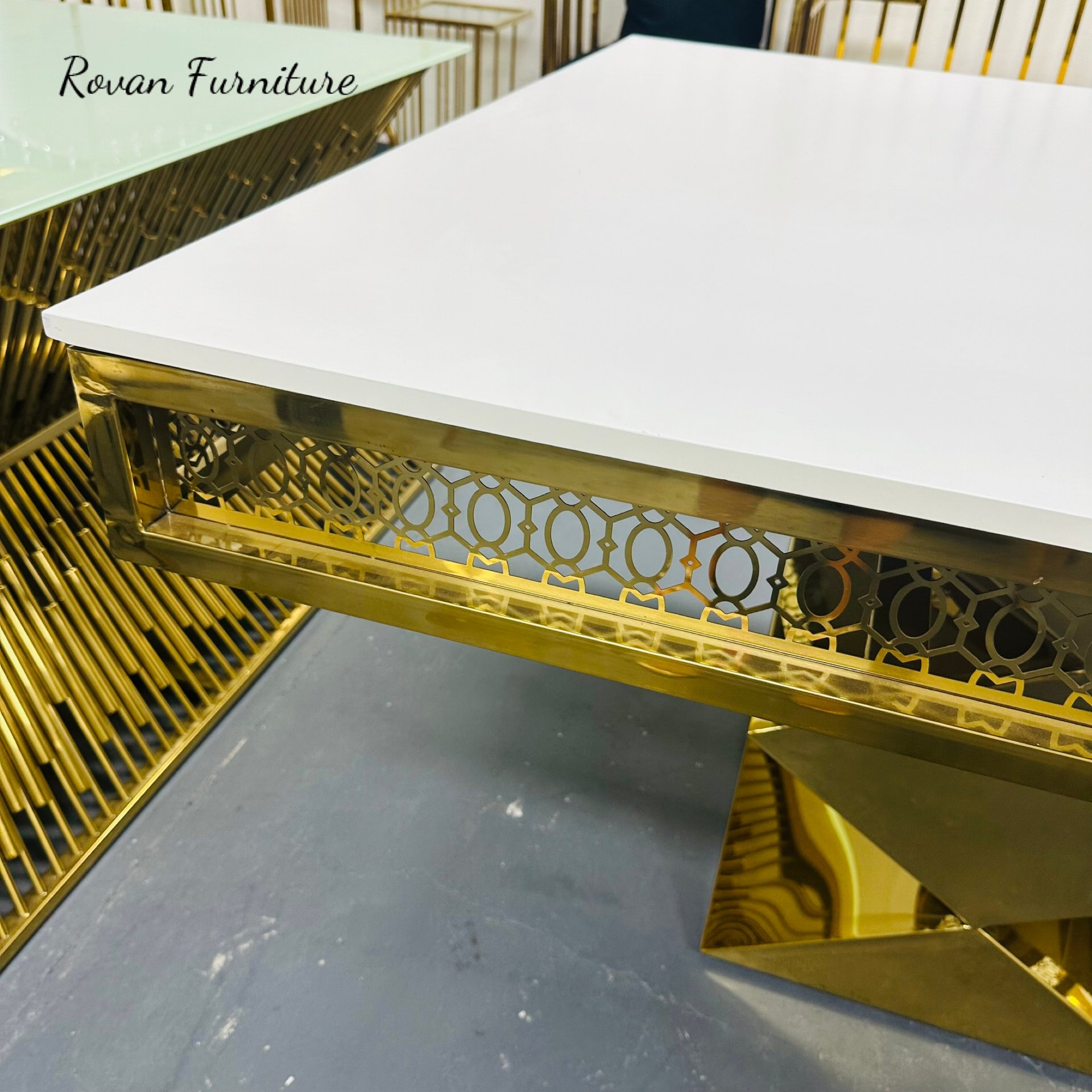 Luxury Events Party Furniture Gold Stainless Steel MDF Glass Top Wedding Table