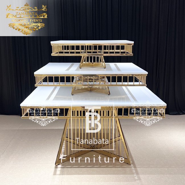 Fancy design golden metal bride and groom table for wedding and event
