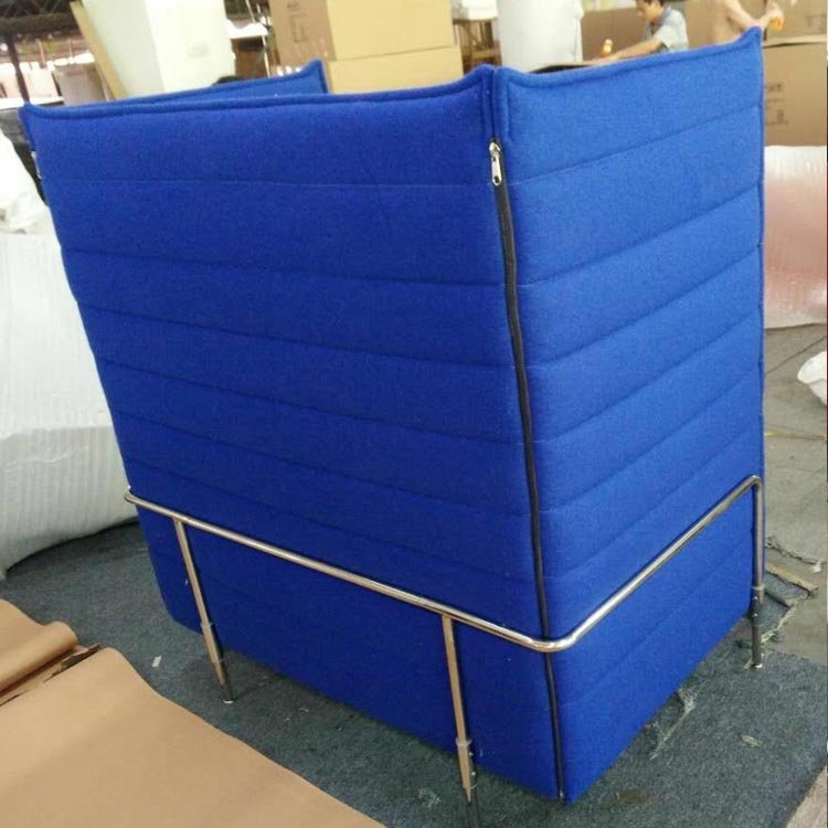 Modern high back privacy office single booth seating meeting sofa with writing tablet