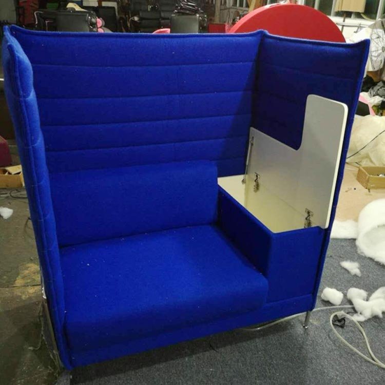 Modern high back privacy office single booth seating meeting sofa with writing tablet