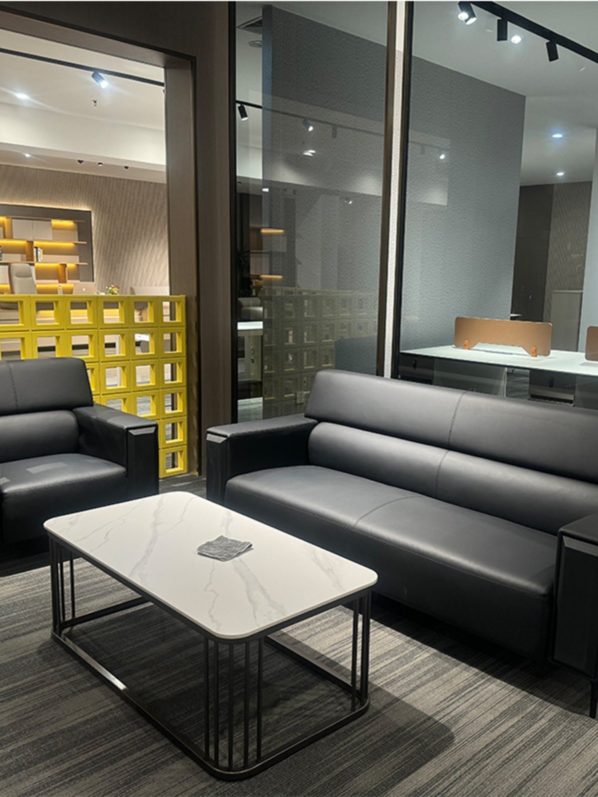 Modern Nordic Design Modular 2-Seater Leather Office Sofa Set European Style Schools Workshops Home Offices Commercial Reception