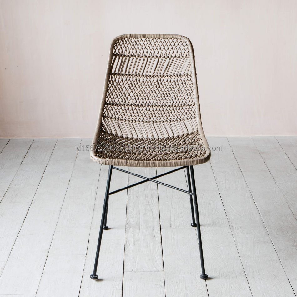 Best Seller High Quality Boho Chair Modern Pe Ratan Outdoor Metal Stack Dining Chair Garden Peacock Rattan Chair Supplier