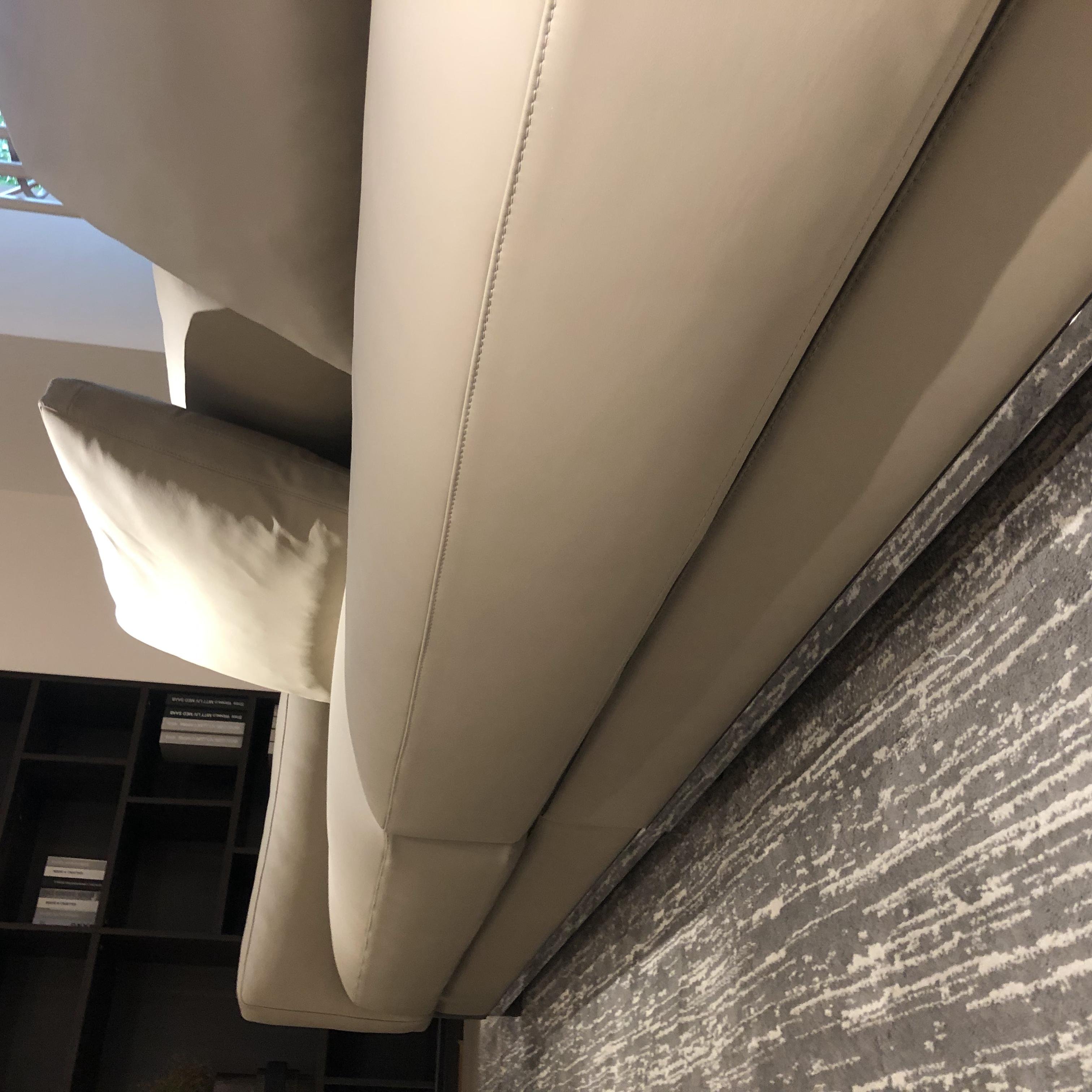Factory Manufacturer Sale Modern Design Luxury Furniture Fabric & Leather Sets Couch Living Room Sofa