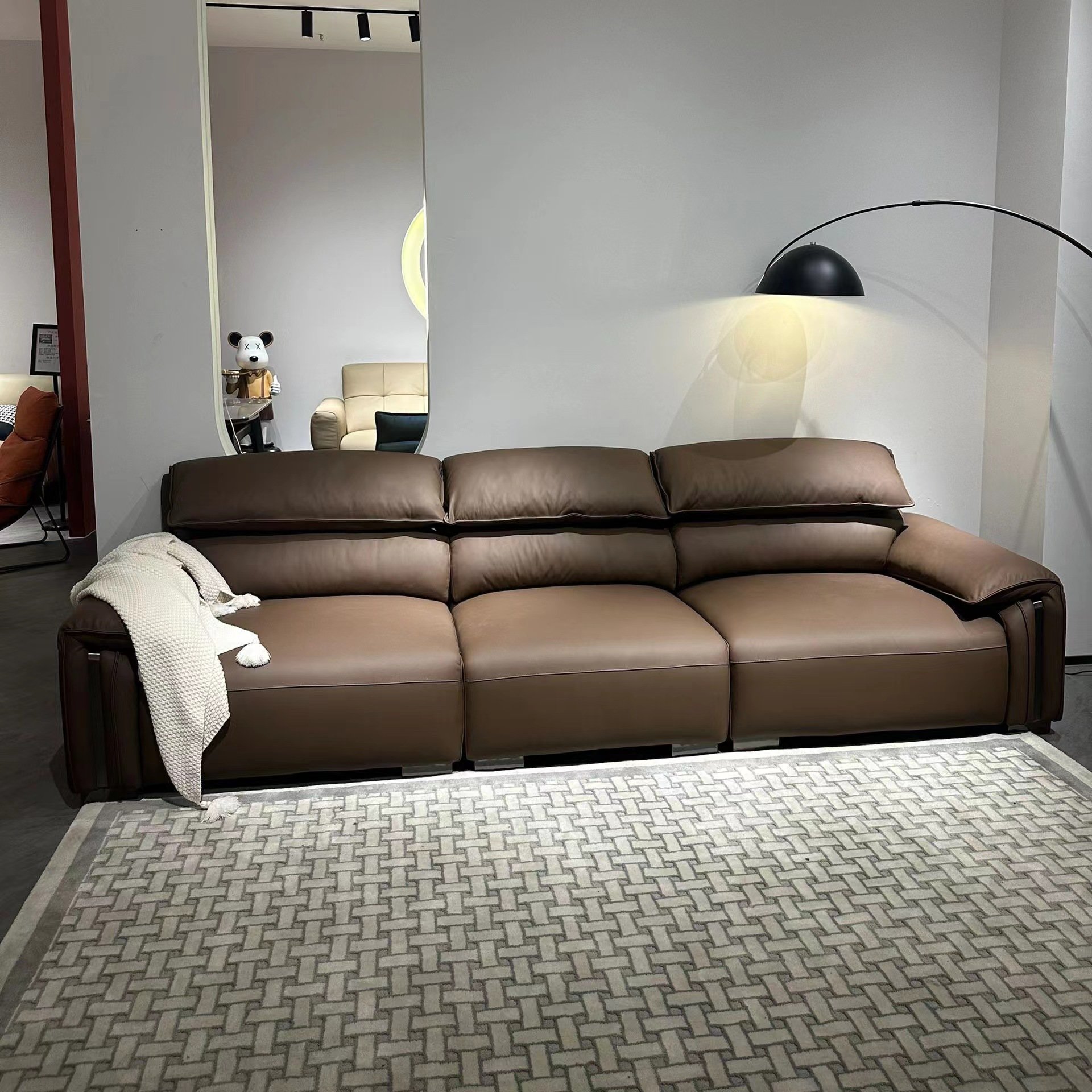 Italian Extreme Simply Row Living Room Sectional Sofa Genuine Cowhide Elephant Ears Feathered Head Modular Bed for Hotels