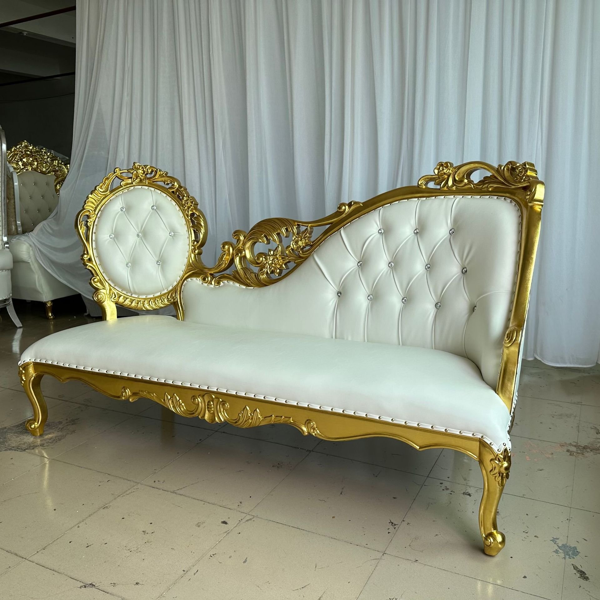 Wedding furniture Luxury King Royal Style Golden Wood Frame Sofa Set Furniture white event sofa for wedding