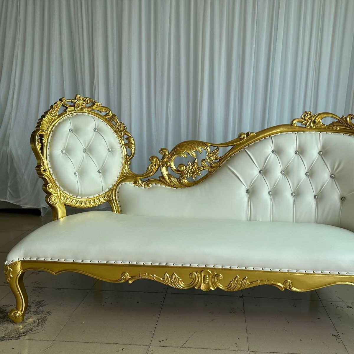 Wedding furniture Luxury King Royal Style Golden Wood Frame Sofa Set Furniture white event sofa for wedding
