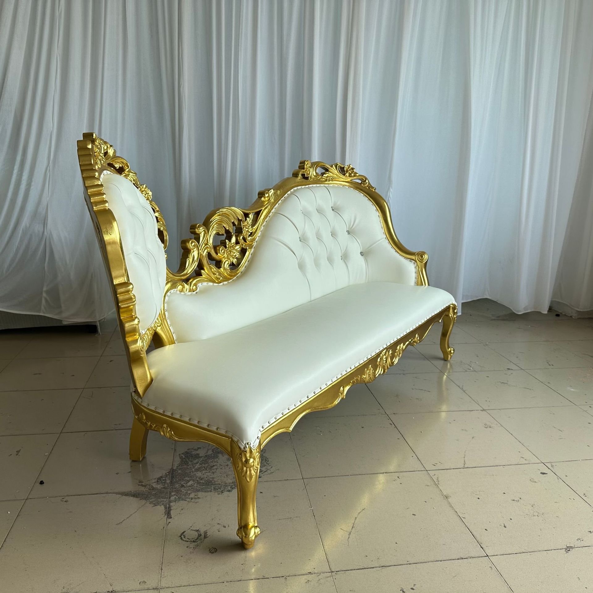 Wedding furniture Luxury King Royal Style Golden Wood Frame Sofa Set Furniture white event sofa for wedding