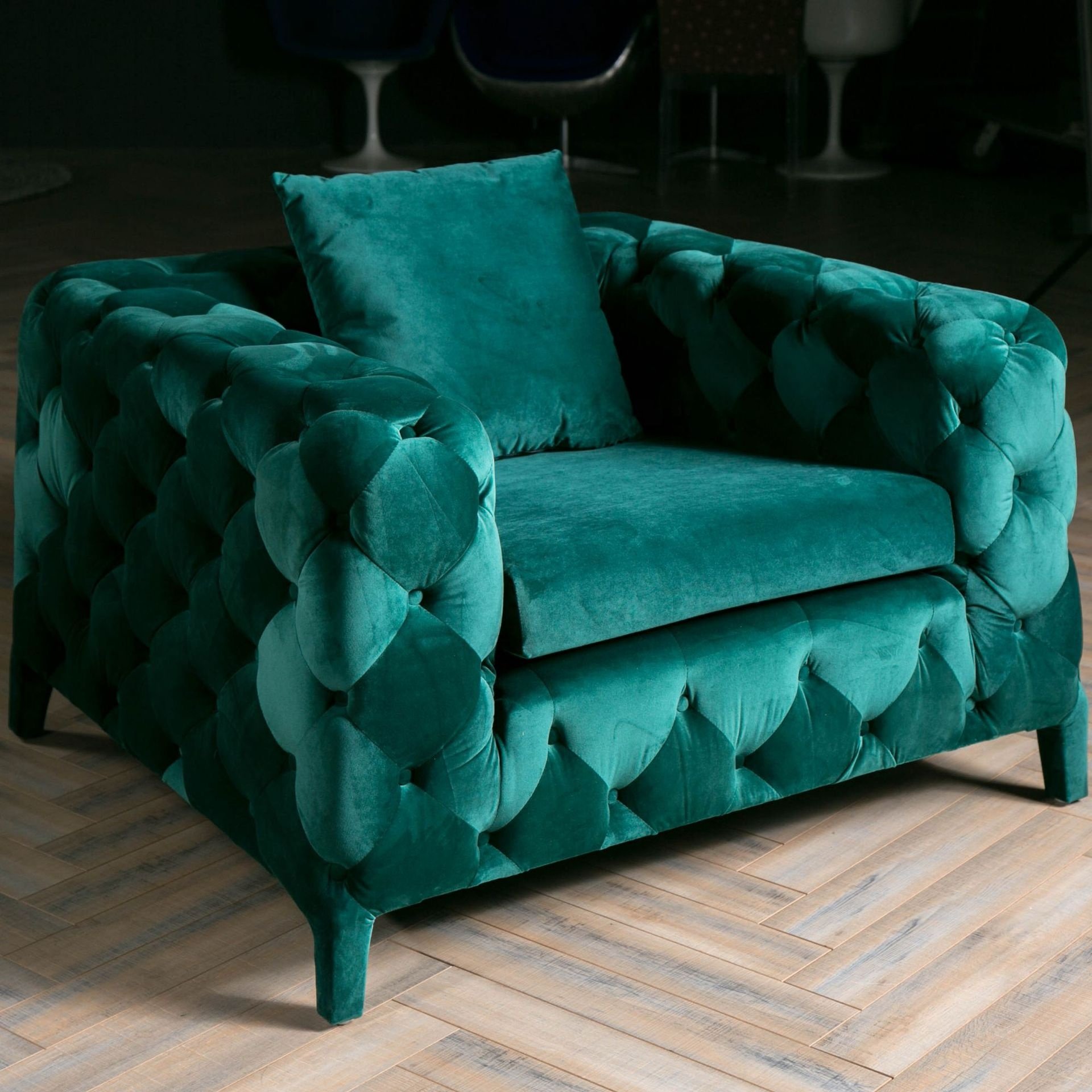 Italian Living Room Modern Design Chesterfield Sofa Tufted Green Velvet sofa