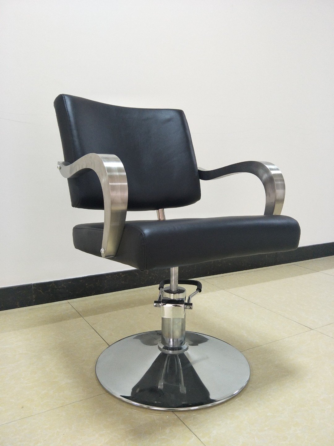 Chinese Manufacturer Premium Styling Salon Stainless Steel Comfortable Chair For Sale Barber Chairs