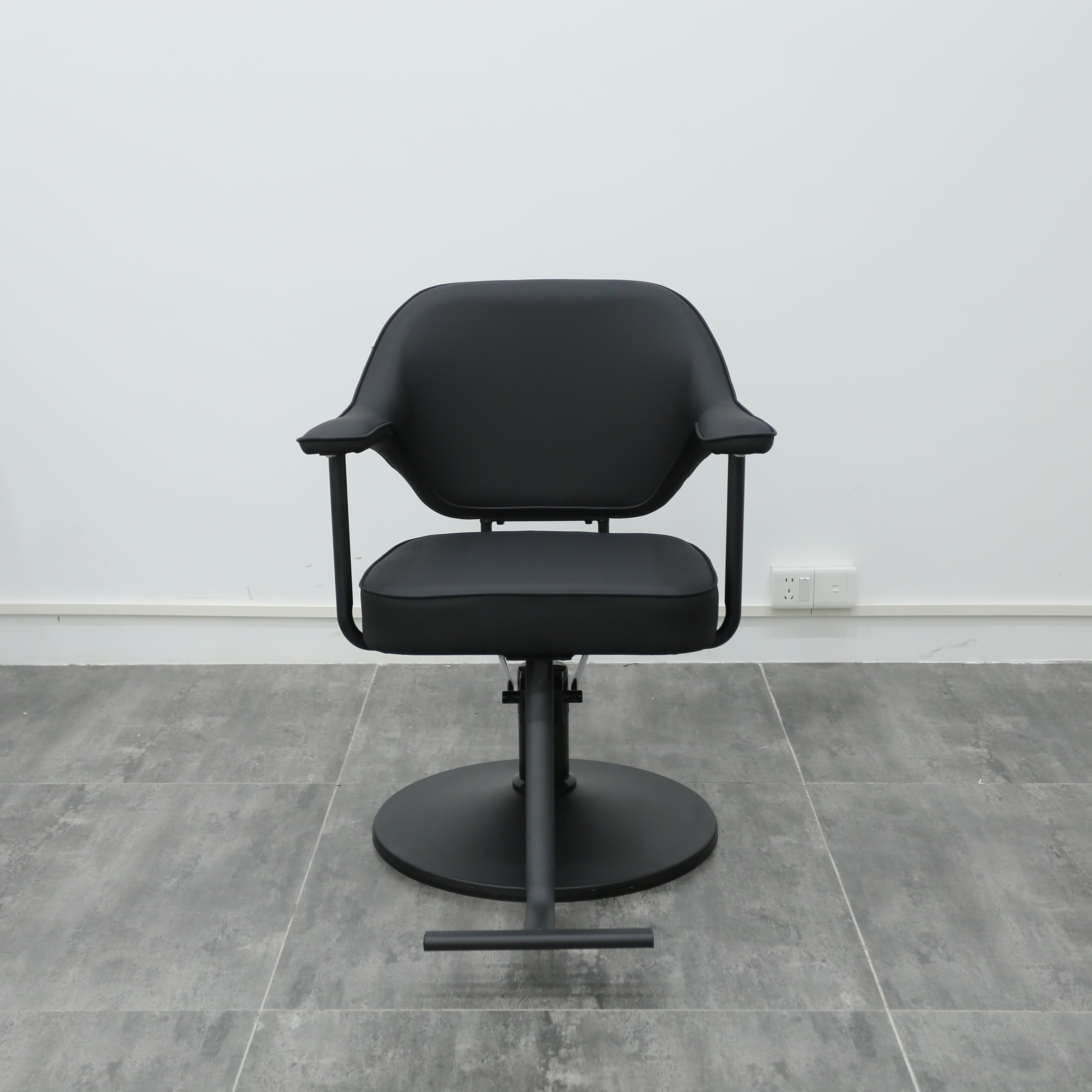 Japan and South Korea hot salon chair Salon Furniture Black rotary lift chair Fast delivery Barber Chair Modern