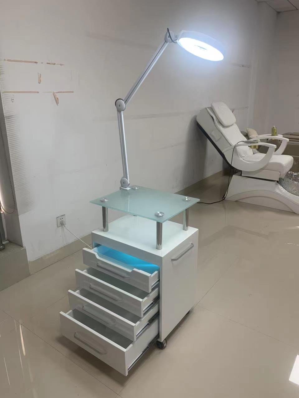 Kisen hot sale white salon furniture beauty hair salon trolley cart multifunction trolleys for beauty salon with led lighting