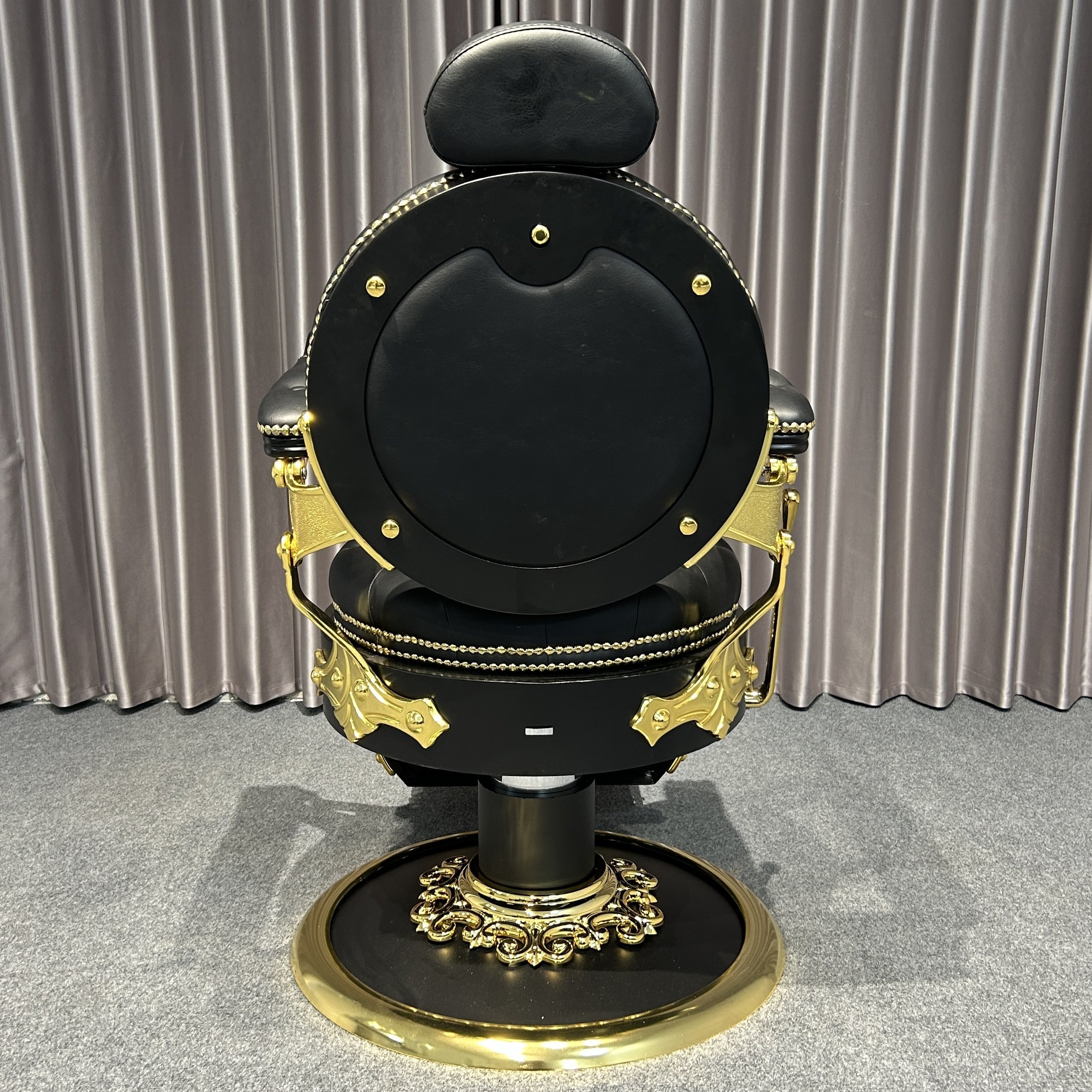 High-End Vintage Men's Barber Chair Modern Metal Styling Chair for Beauty Salons and Barbershops